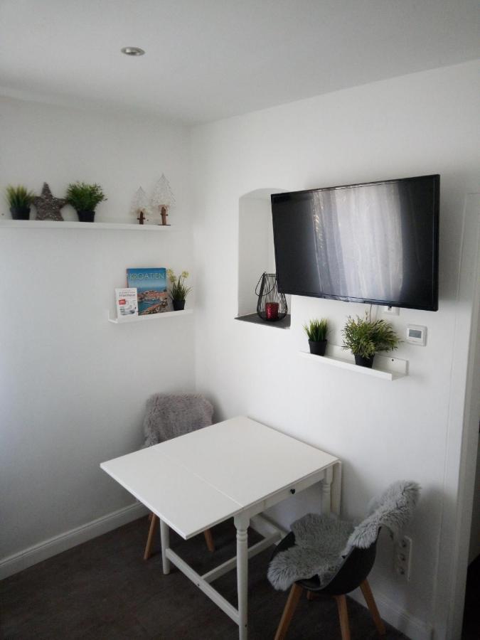 Gemuetliche 1 Zimmer Ferienwohnung Ludwigsburg Eksteriør bilde